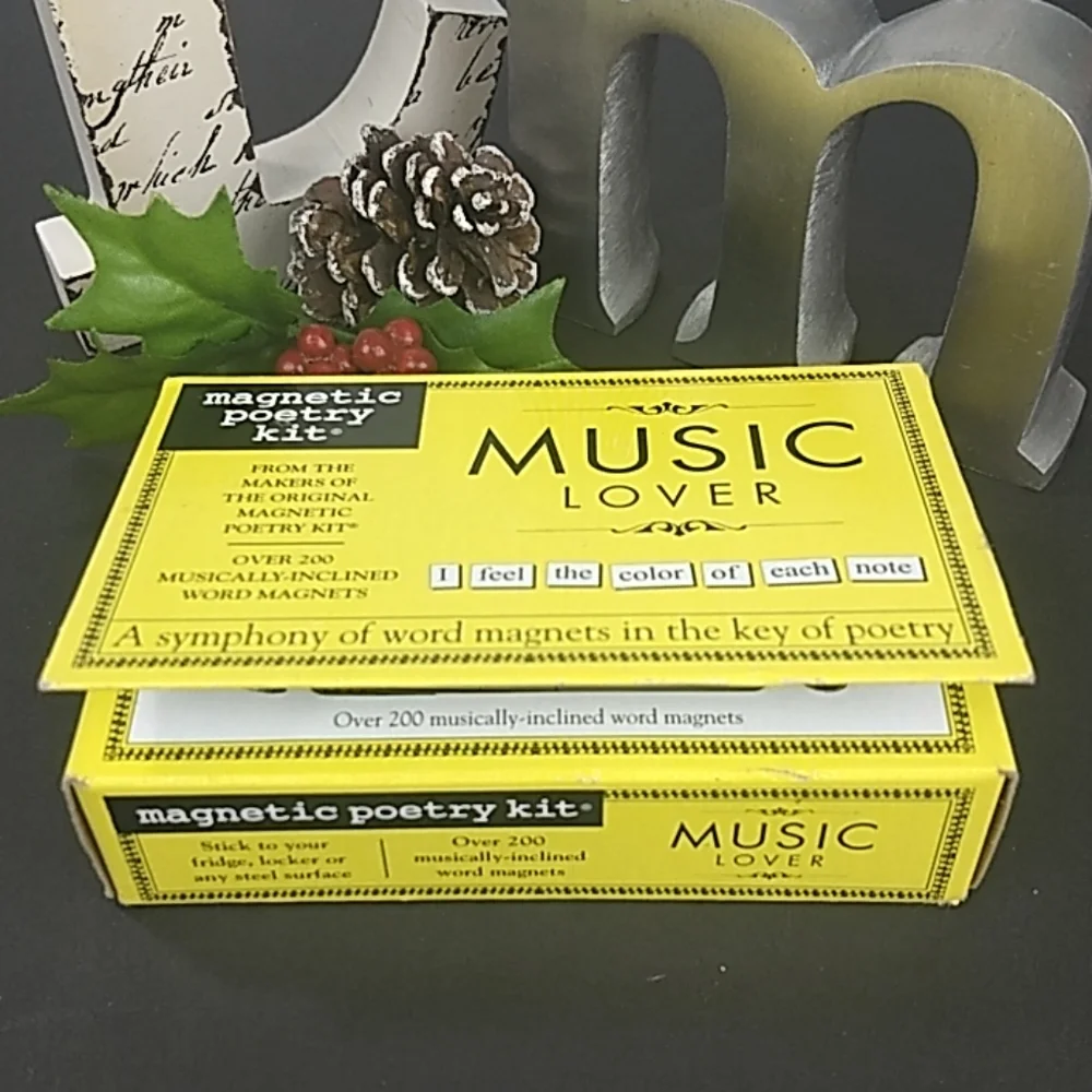 NWT Music Lover ❤️ magnetic poetry kit, over 200 music-themed magnets!
